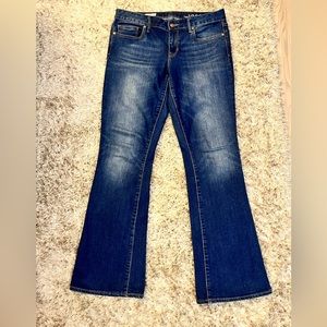 Beautiful dark wash Gap Jeans. Like new. 32” inseam.
